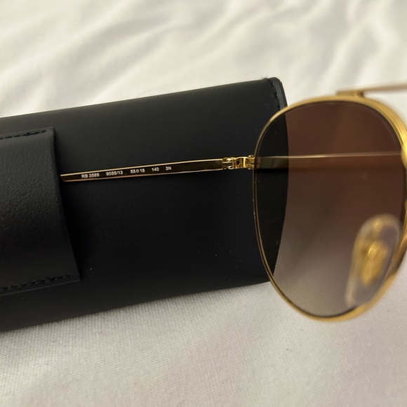 Ray Bans - Picture 4 of 5